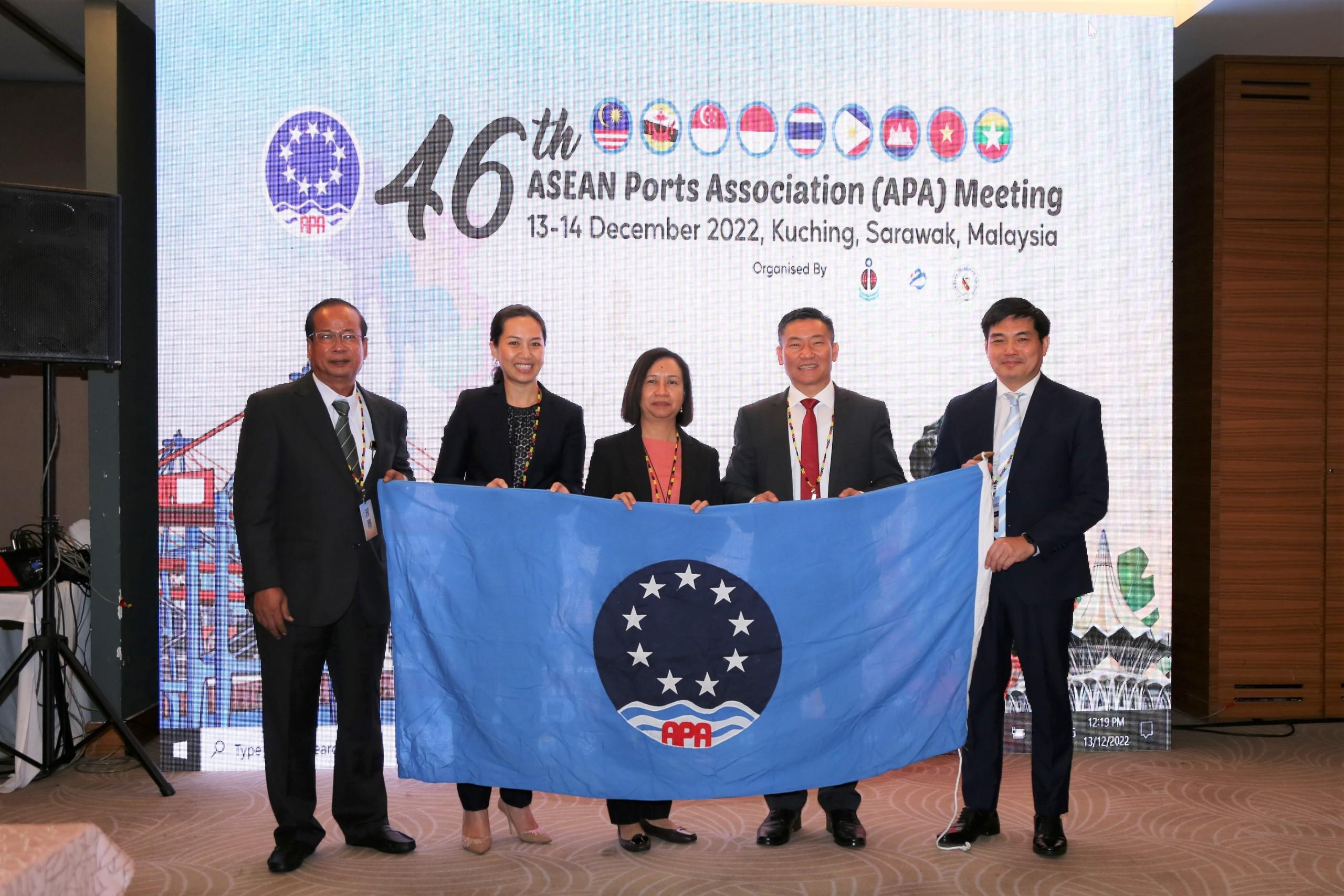 Representative of Vietnam Seaport Association (VPA) takes on the roles of Chairman and General Secretary of ASEAN Ports Association (APA)